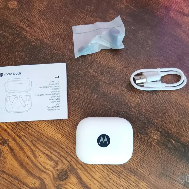 هندزفری بی‌سیم Moto Buds